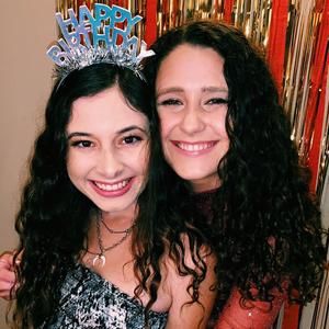 Meet your Posher, Hannah